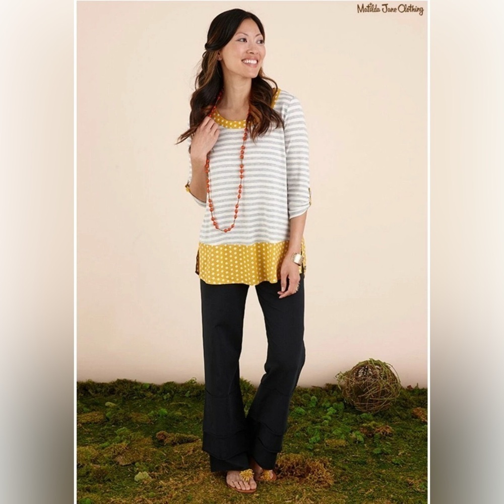 Matilda Jane Once Upon a Time Oracle Tunic Size M